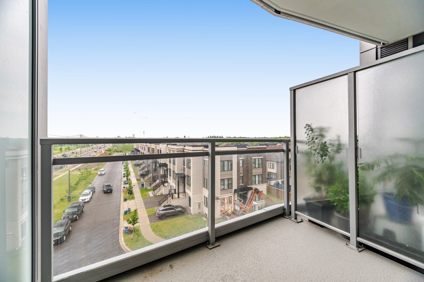 Model 1C balcony