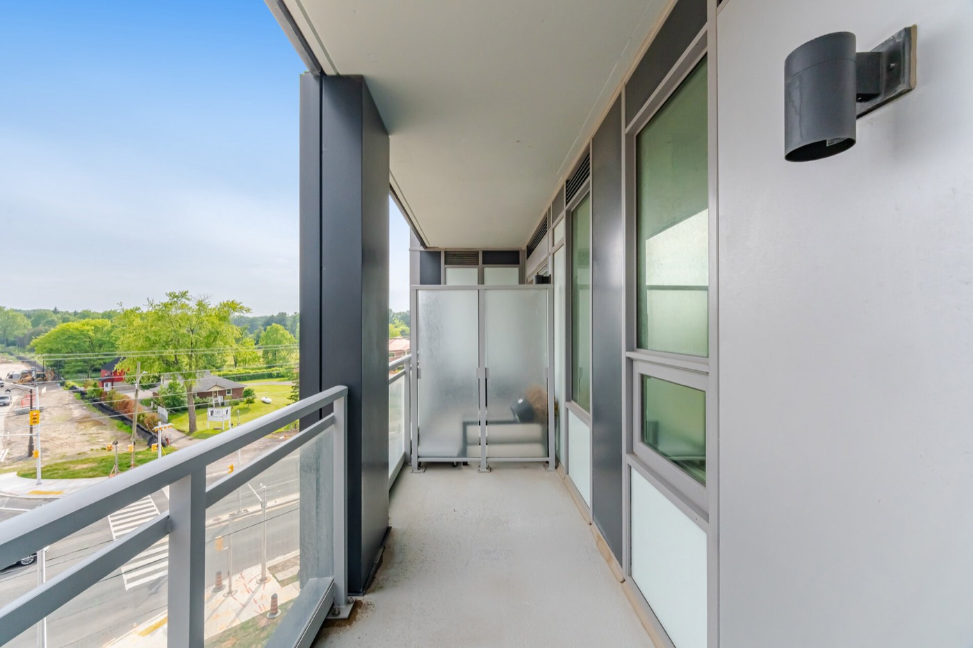 Model 1E+D balcony
