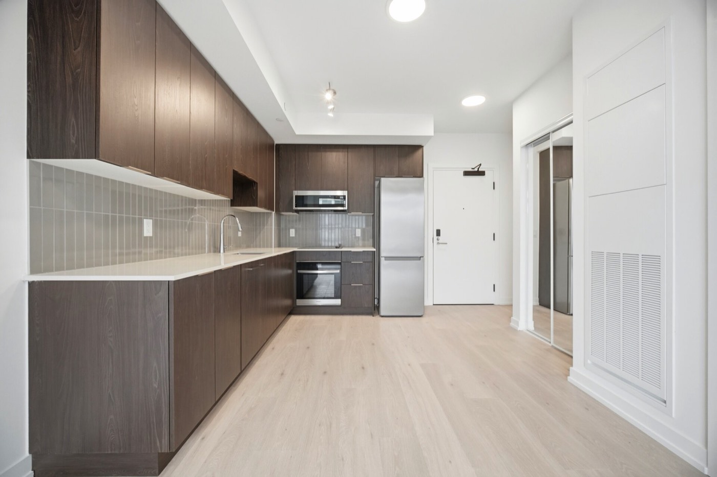 Model 1F kitchen
