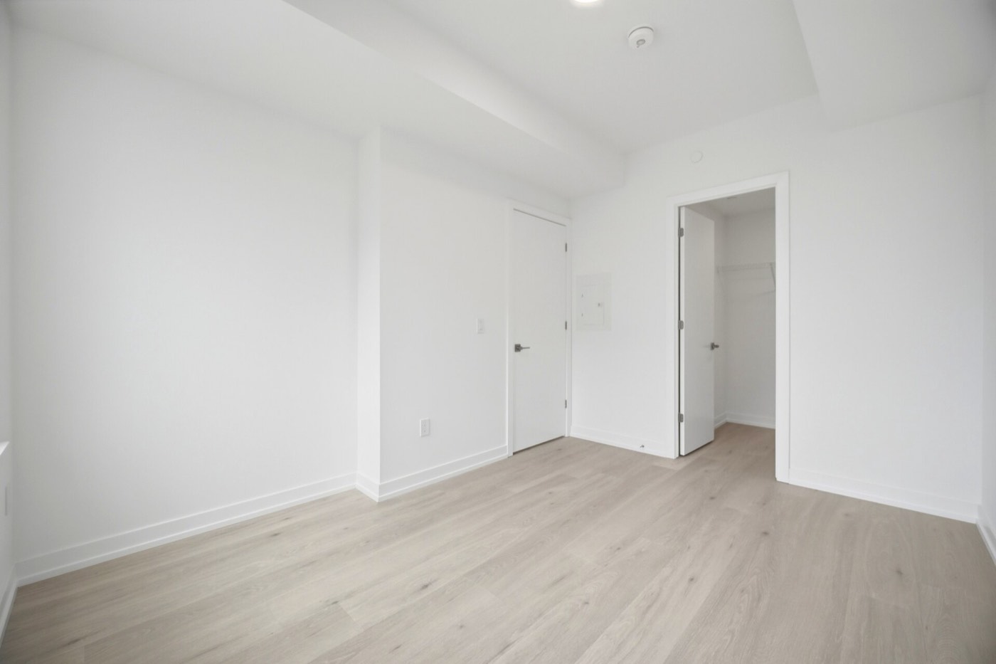 Model 1F bedroom with walk-in closet