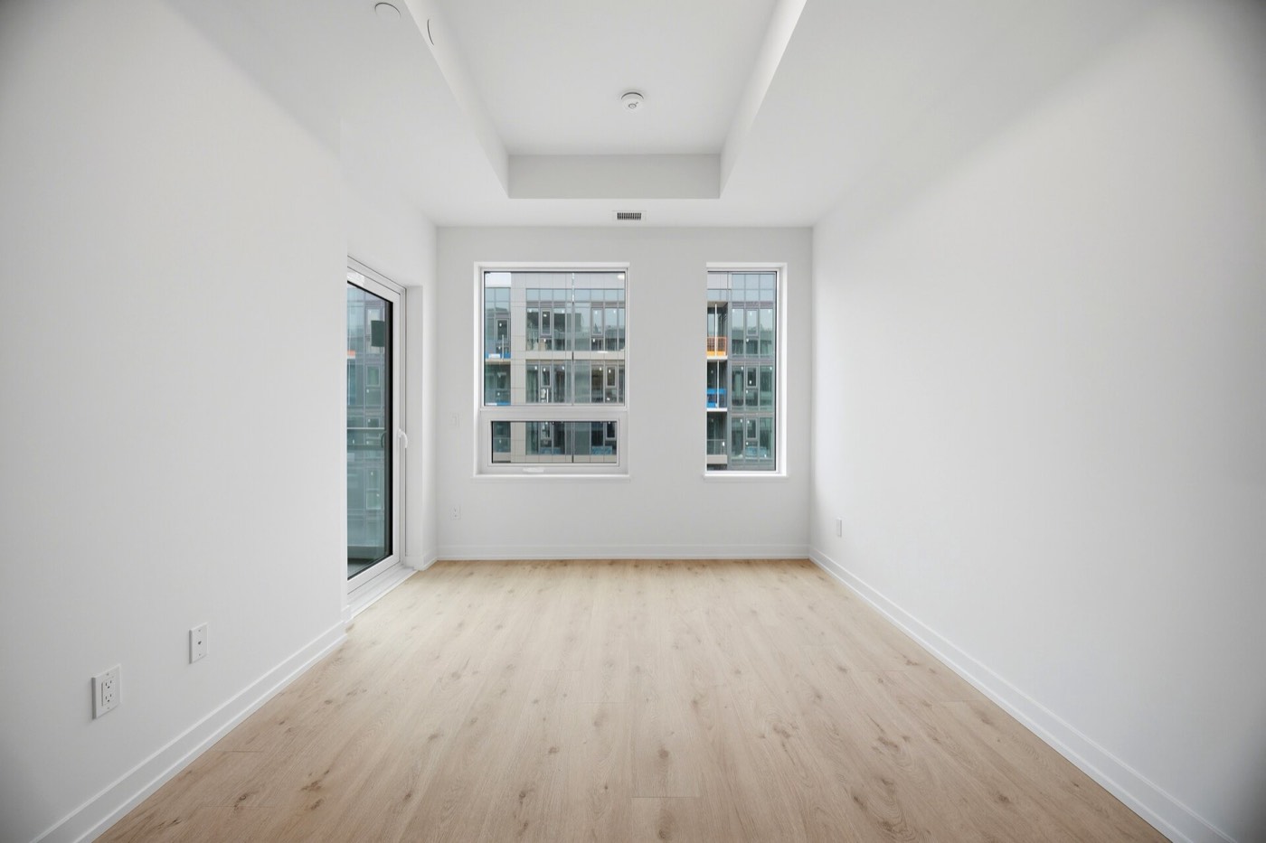 Model 1H-BF living and dining