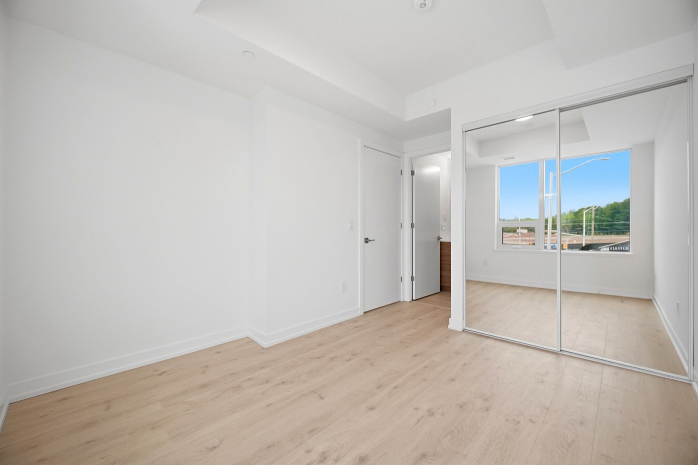 Model 2C primary bedroom