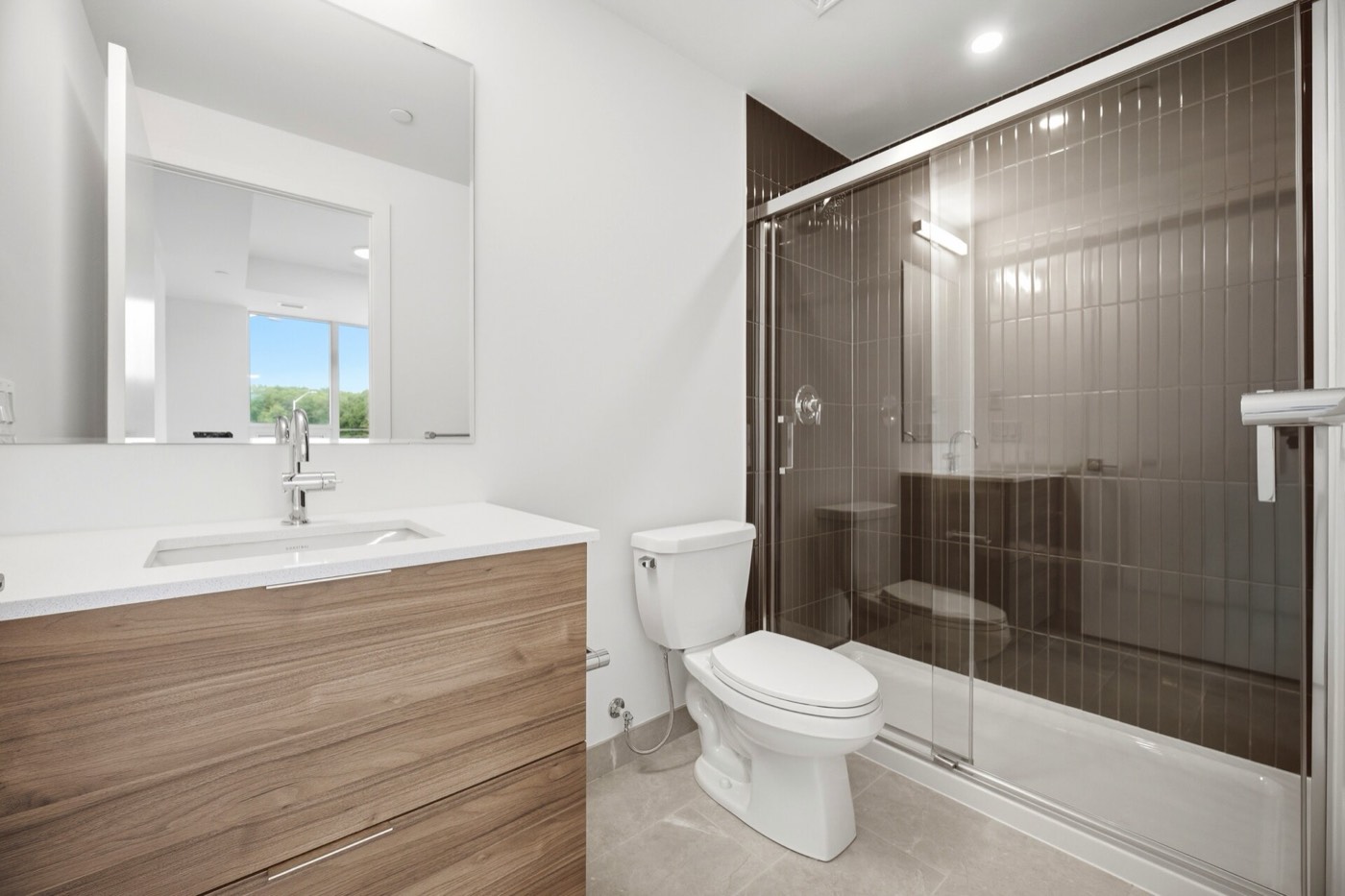 Model 2C bathroom